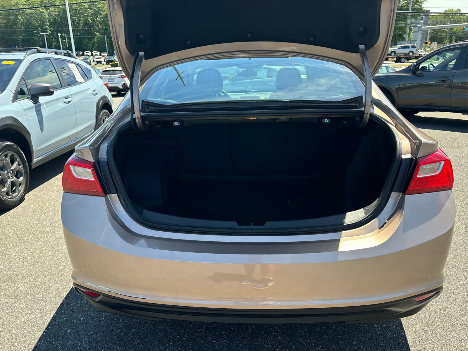 Certified 2018 Chevrolet Malibu LT FWD image 21