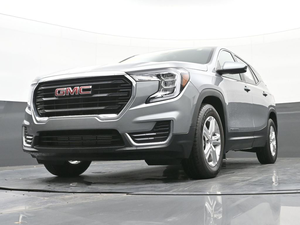 Used 2024 GMC Terrain SLE image 40