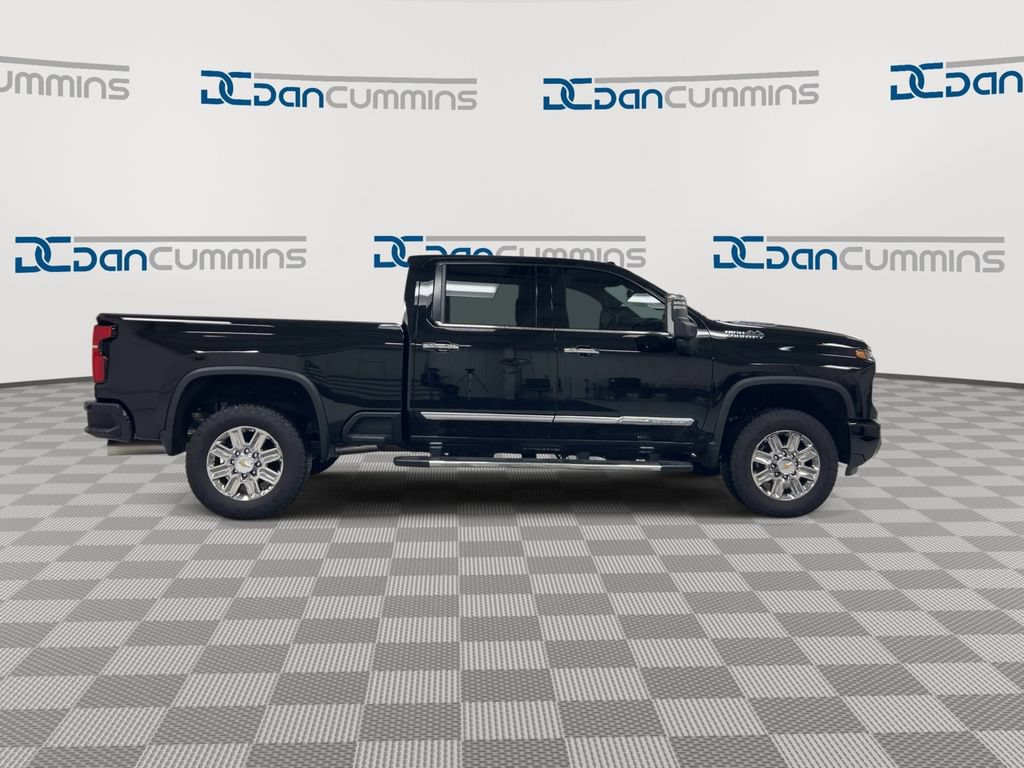 Used 2026 Chevrolet Silverado 2500 High Country w/ High Country Premium Package AWD/4WD image 9