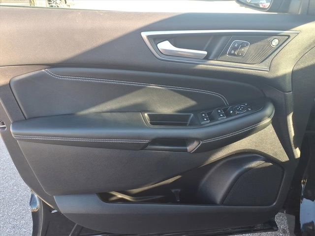 Used 2021 Ford Edge Titanium w/ Canadian Touring Package AWD/4WD image 9