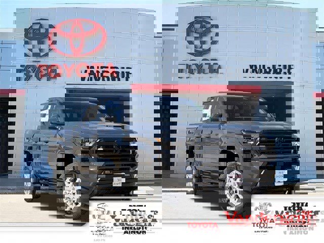 New 2025 Toyota Tacoma SR5