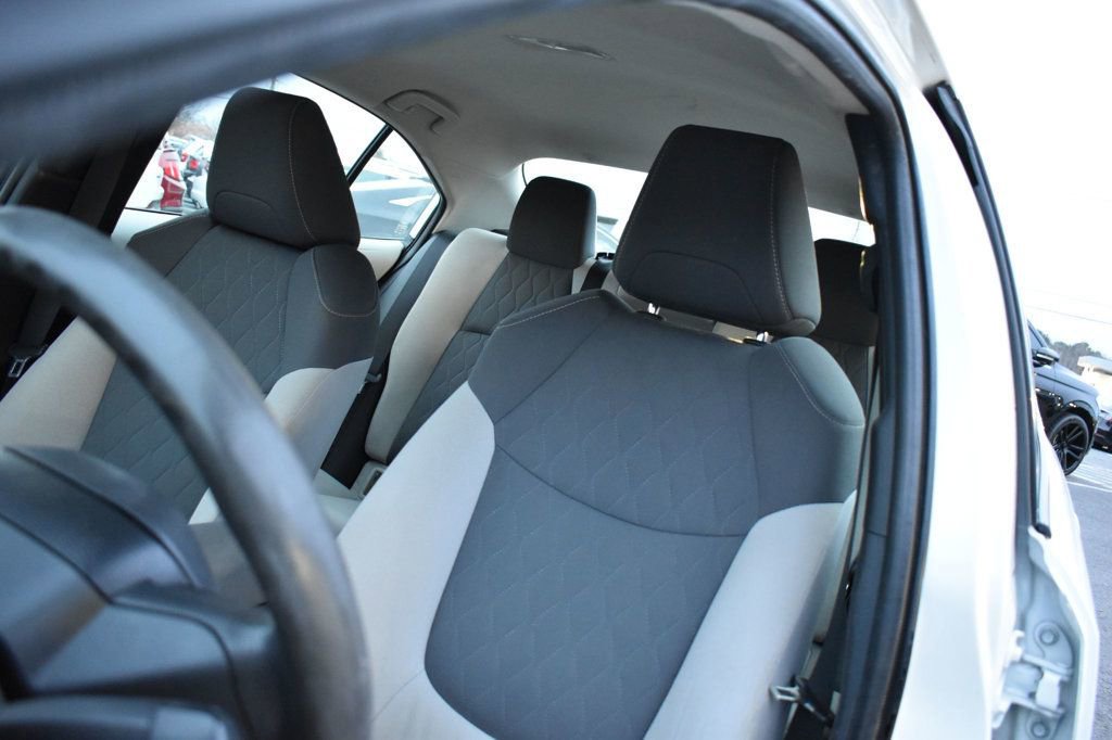 Used 2020 Toyota Corolla LE image 13