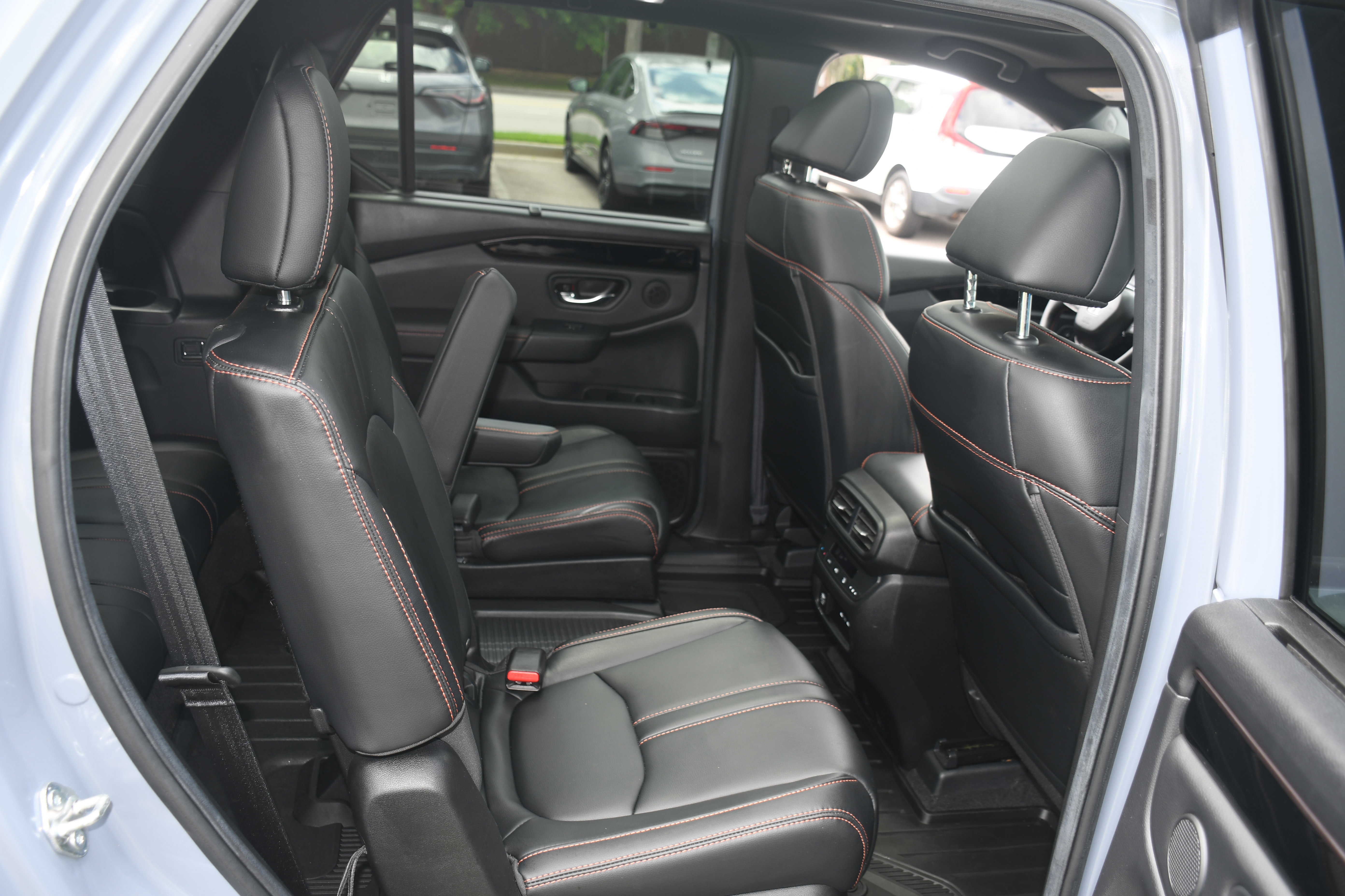 Used 2025 Honda Pilot TrailSport image 20