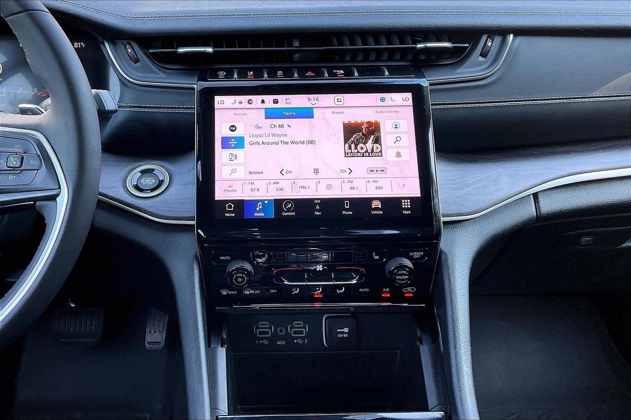 Certified 2023 Jeep Grand Cherokee L Limited AWD/4WD image 13