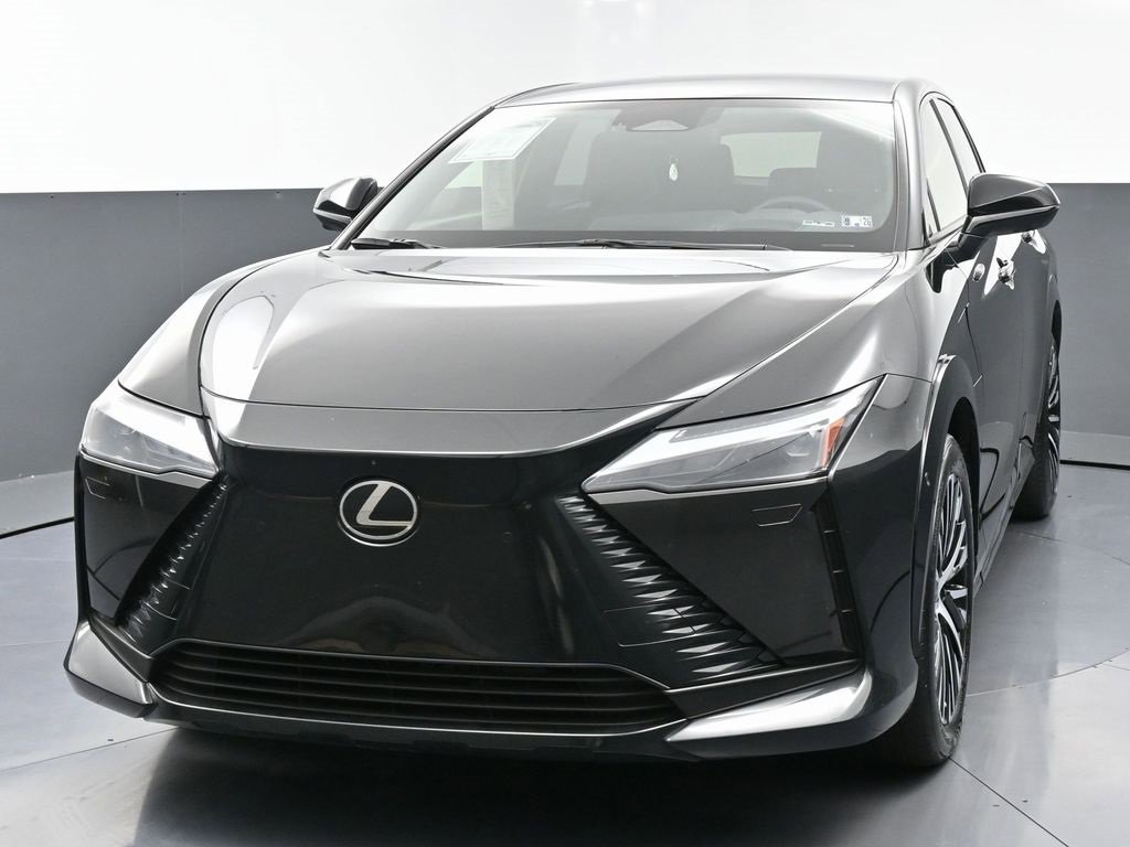 Used 2023 Lexus RZ 450e Premium w/ Technology Package image 5