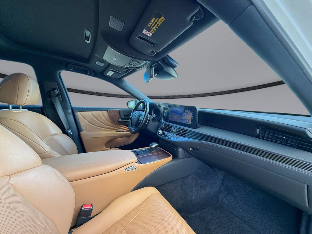 Used 2021 Lexus LS 500 w/ Accessory Package (Z2) RWD image 15