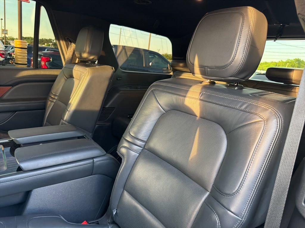 Used 2022 Lincoln Navigator Reserve AWD/4WD image 8