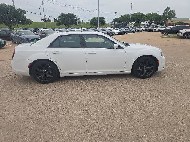 Used 2022 Chrysler 300 S w/ Comfort Group RWD image 6