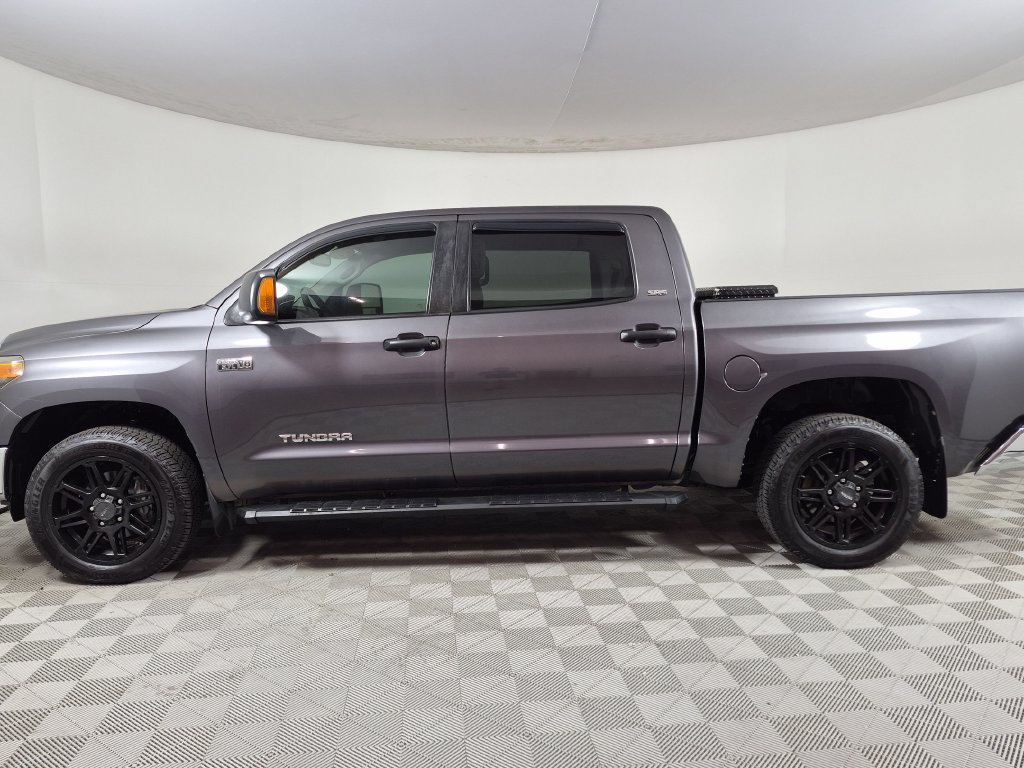 Used 2019 Toyota Tundra SR5 AWD/4WD image 9