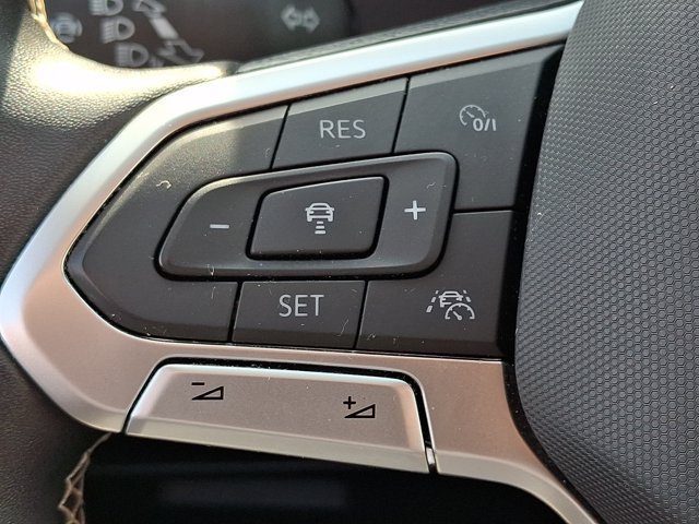 Used 2023 Volkswagen Tiguan SE w/ Panoramic Sunroof Package AWD/4WD image 28
