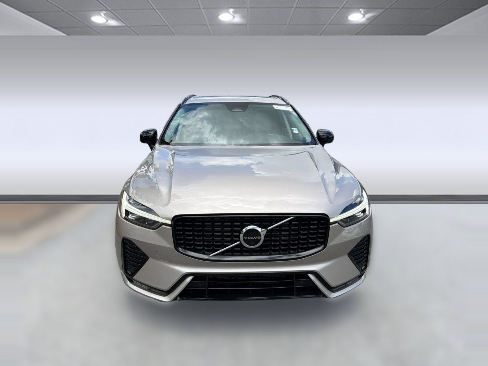 Certified 2023 Volvo XC60 B5 Plus w/ Climate Package FWD image 6