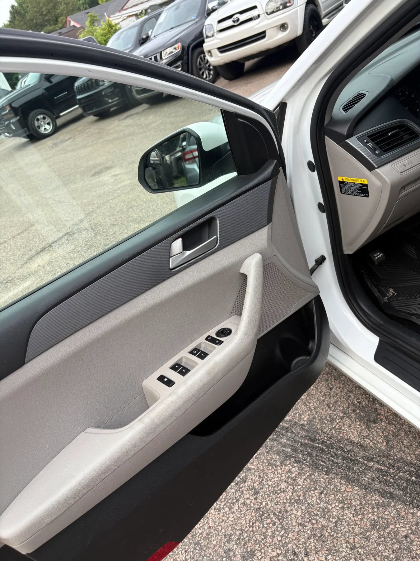 Used 2017 Hyundai Sonata SE FWD image 41