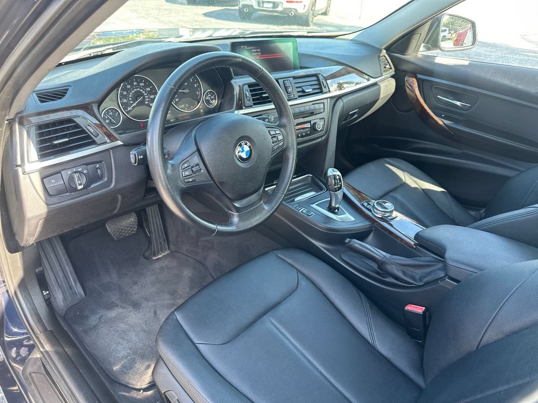 Used 2014 BMW 320i xDrive Sedan AWD/4WD image 18