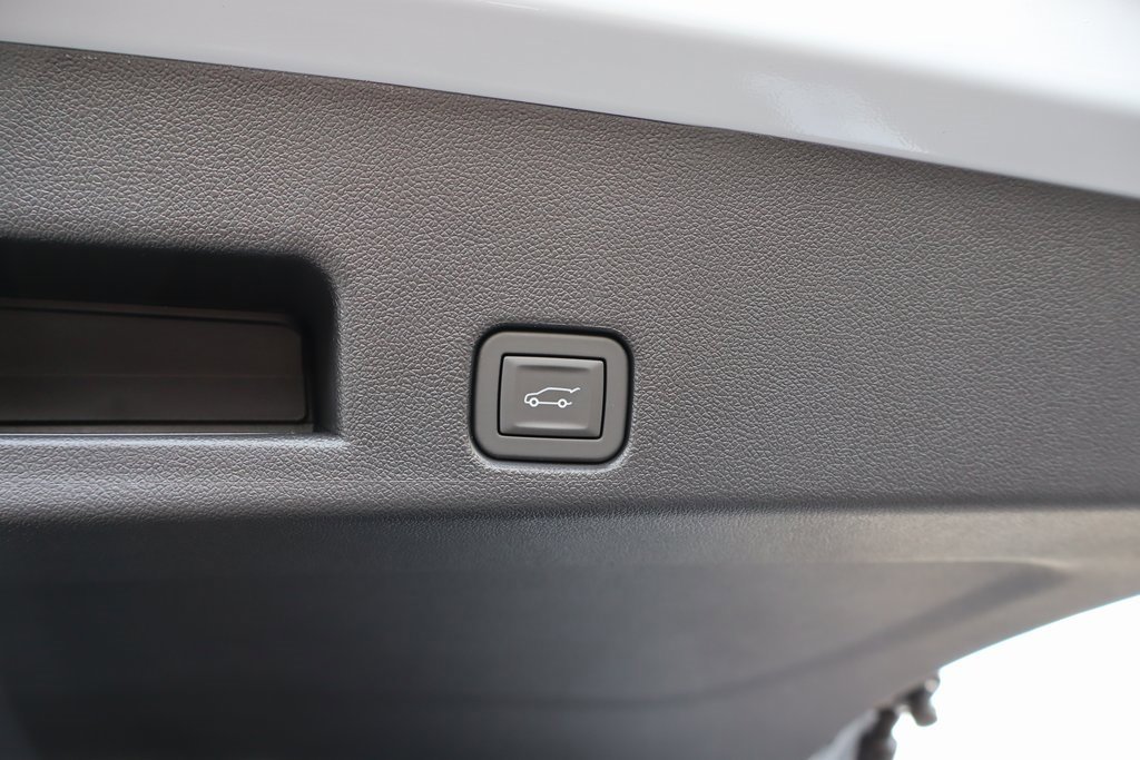 New 2026 Chevrolet Traverse LT w/ LPO, Floor Liner Package image 22