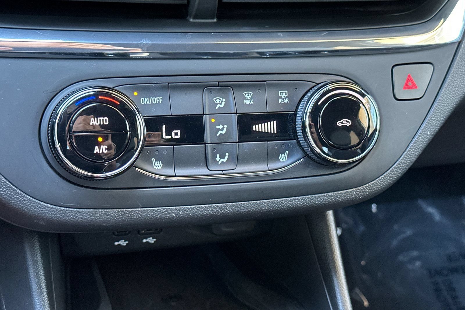 Certified 2025 Buick Envista Preferred w/ Convenience I Package FWD image 21