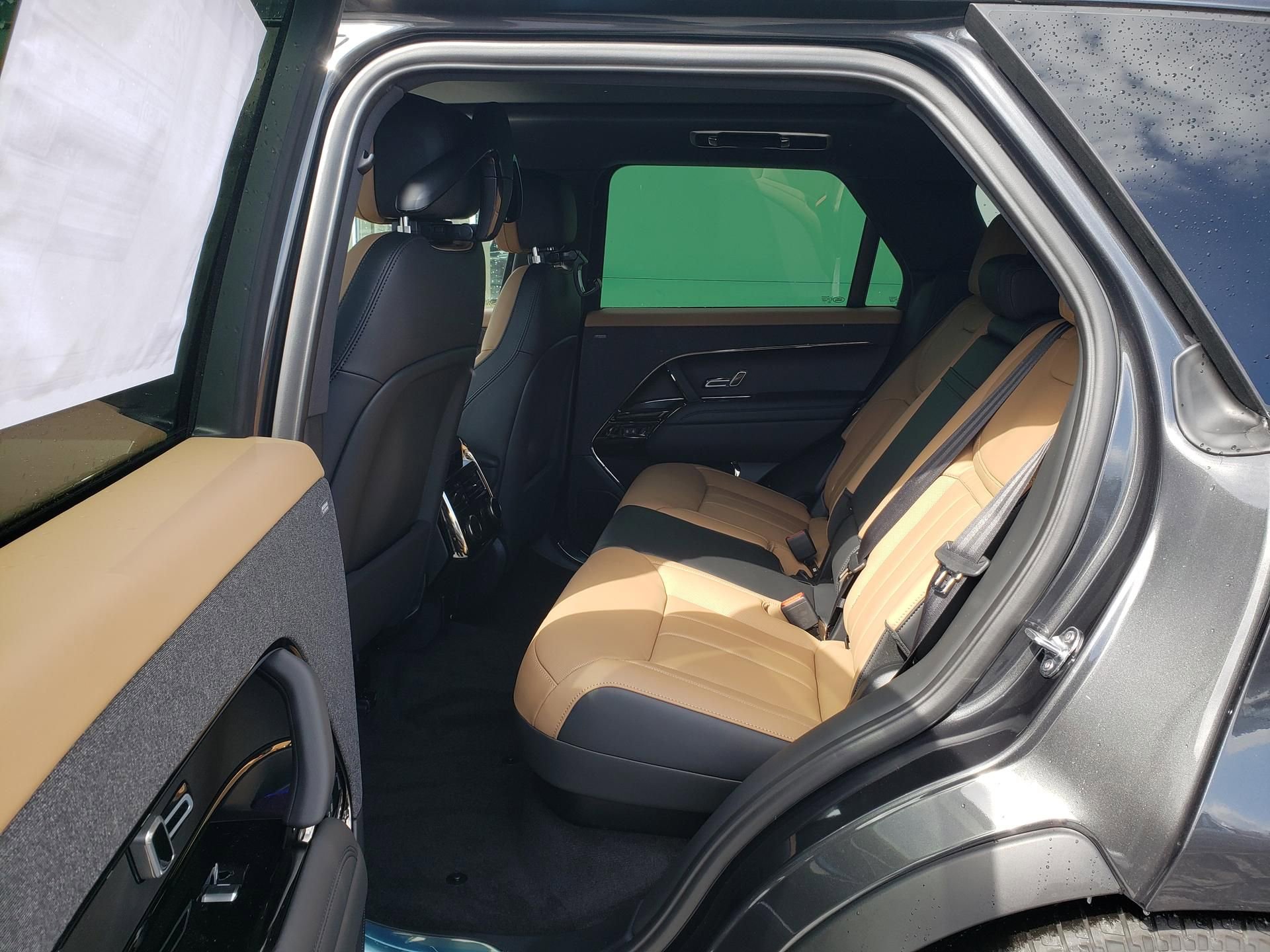 New 2026 Land Rover Range Rover Sport Dynamic SE image 11