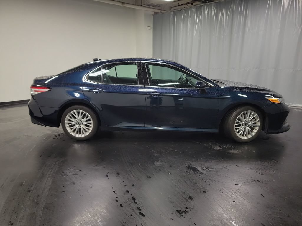 Used 2019 Toyota Camry XLE FWD image 9