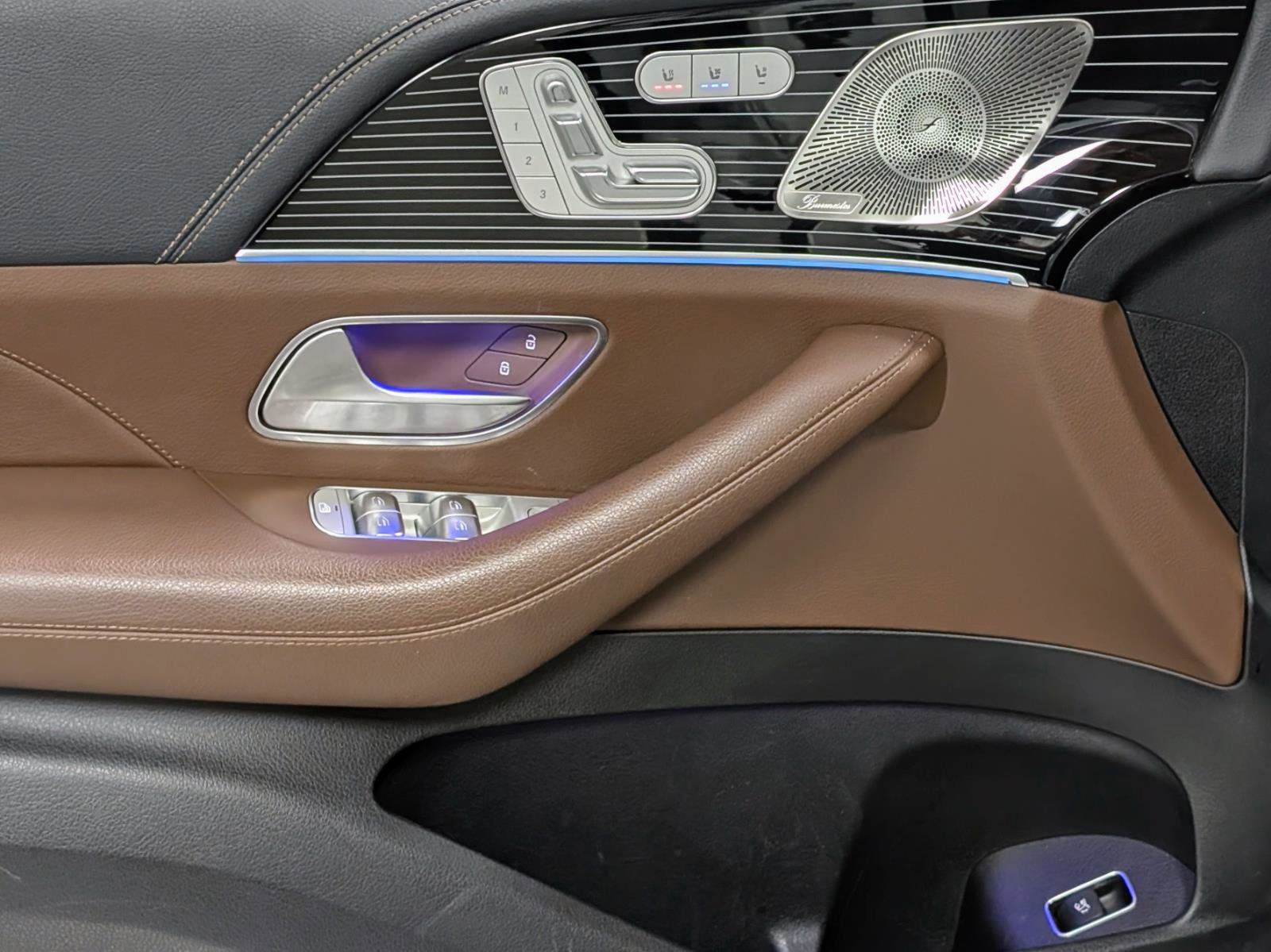 Used 2024 Mercedes-Benz GLS 450 4MATIC w/ Pinnacle Trim Package image 14