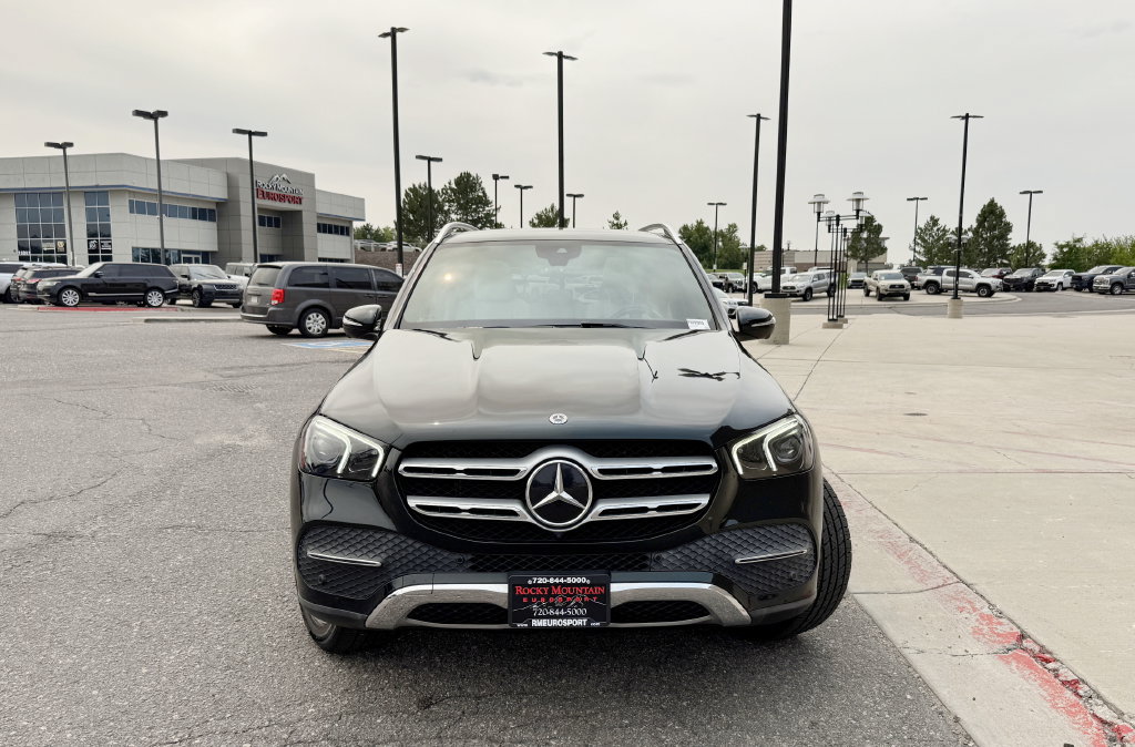 Used 2023 Mercedes-Benz GLE 350 w/ Premium Package image 3