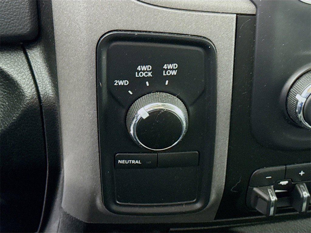 Used 2018 RAM 3500 Tradesman w/ Chrome Appearance Group image 10