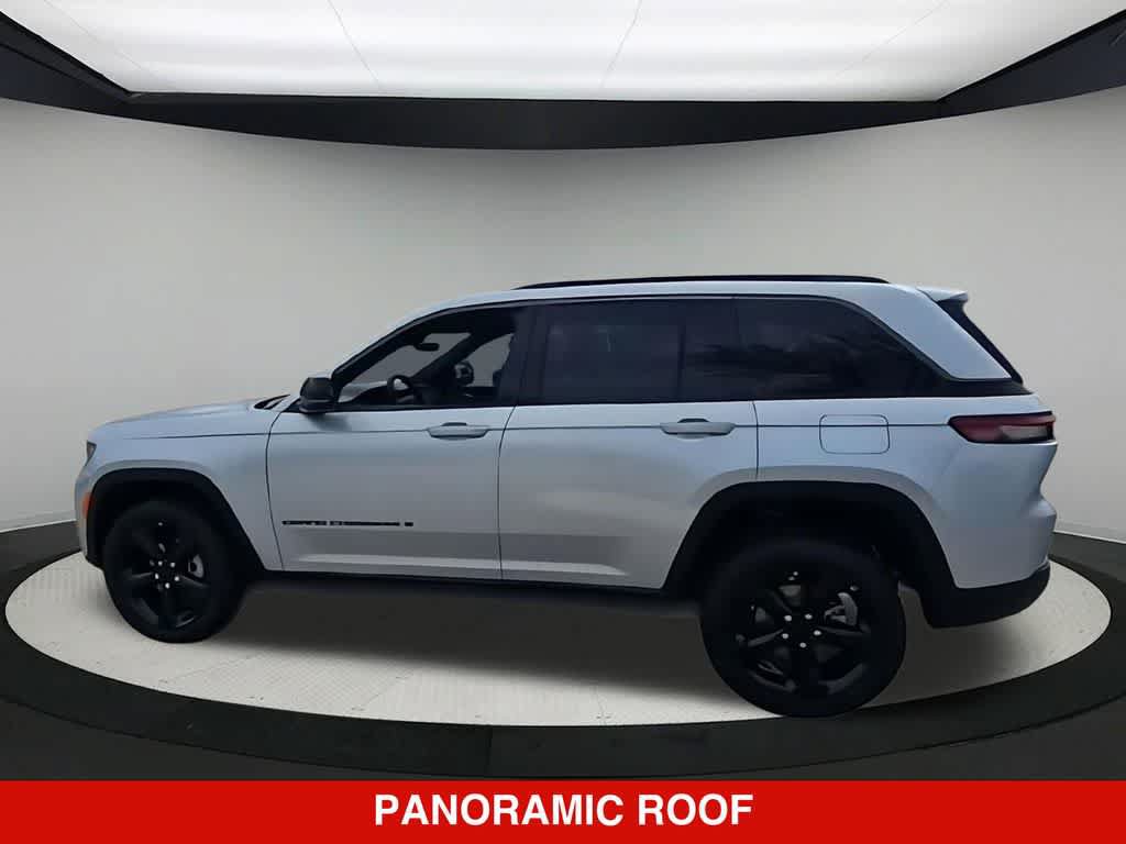 New 2026 Jeep Grand Cherokee Limited w/ Limited Altitude Package AWD/4WD image 6