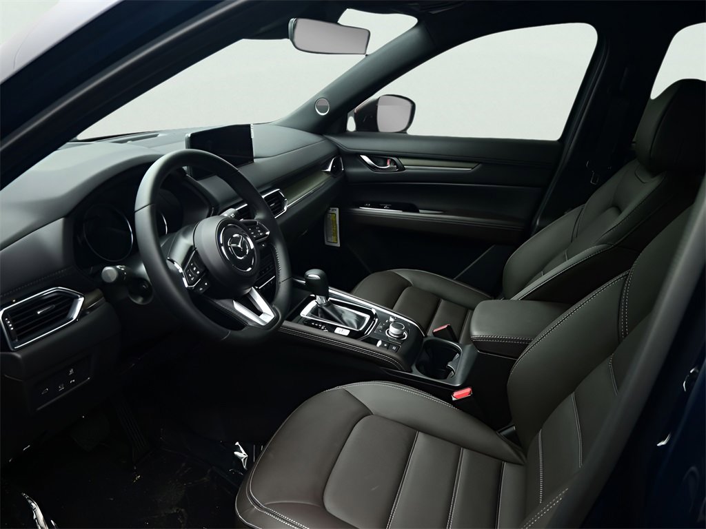 New 2025 MAZDA CX-5 Signature image 2