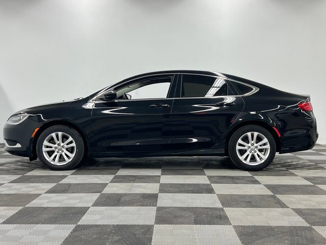 Used 2015 Chrysler 200 Limited FWD image 4