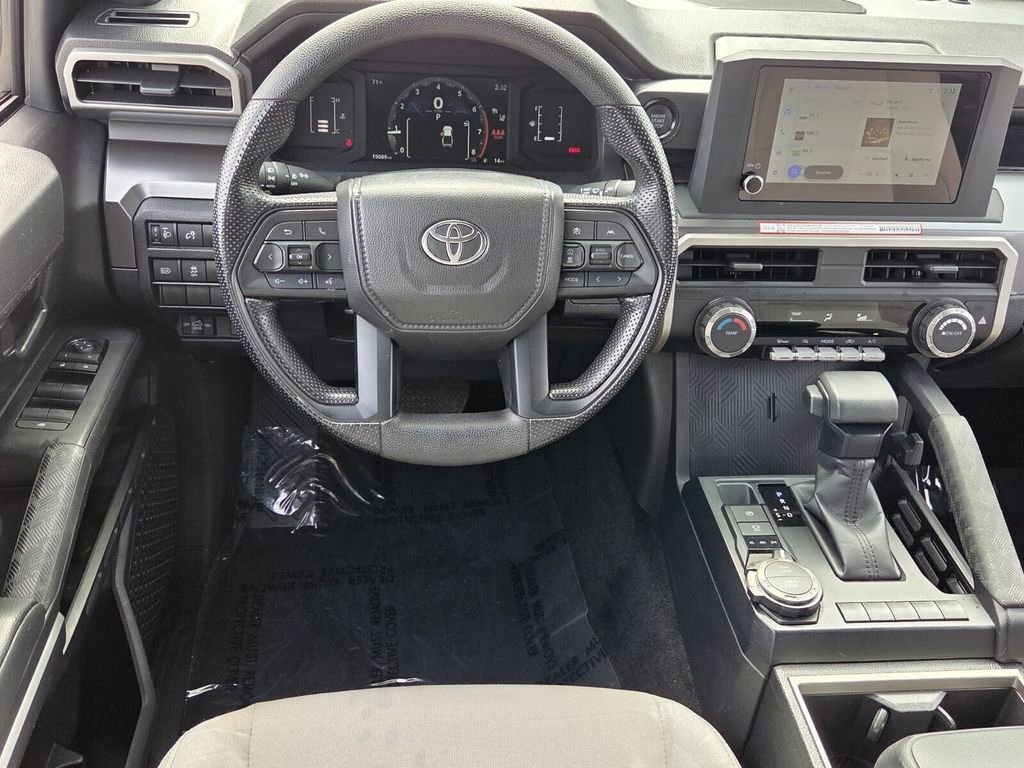 Used 2025 Toyota Tacoma SR5 image 7
