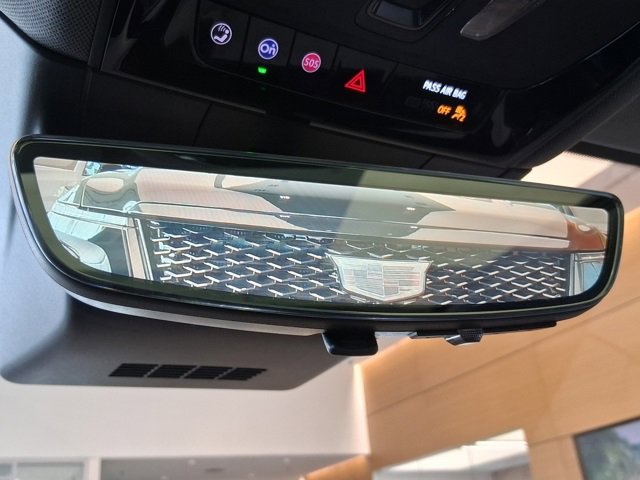 New 2025 Cadillac Optiq Luxury 1 w/ LPO, ONYX Package image 24