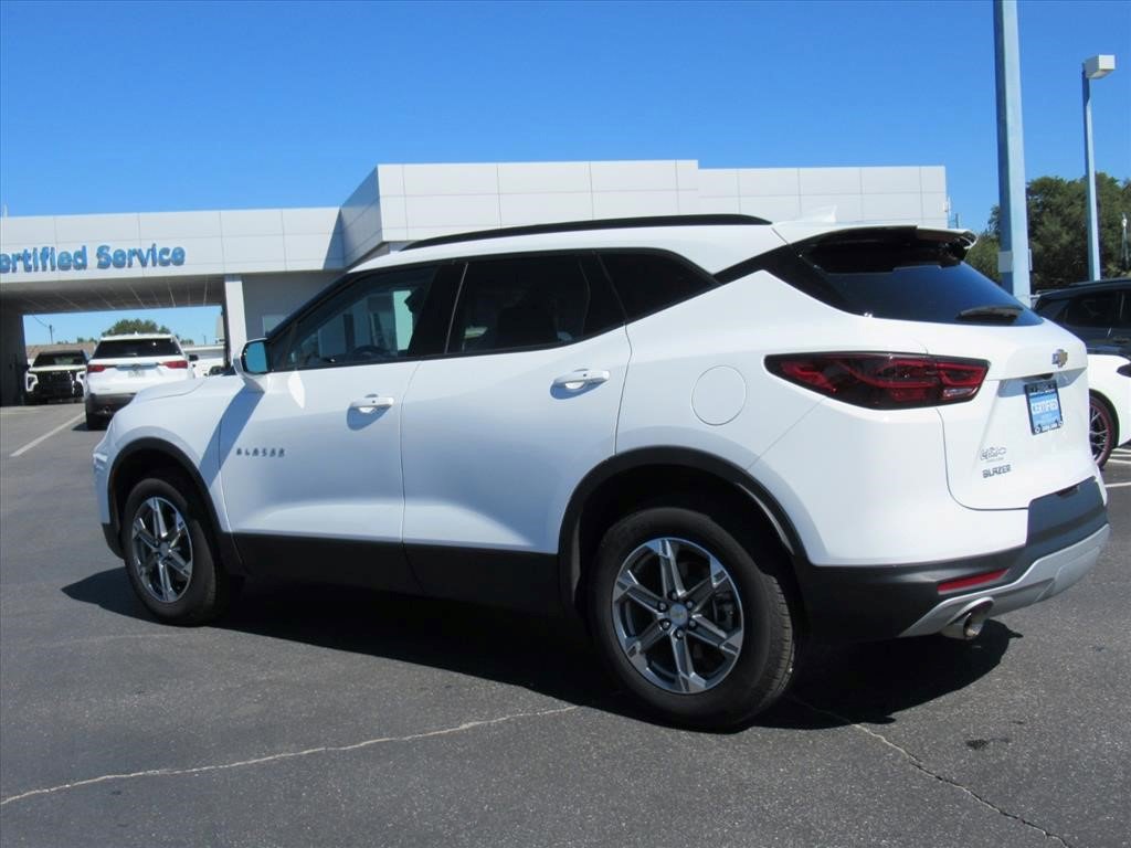 Certified 2024 Chevrolet Blazer LT w/ Convenience Package image 9