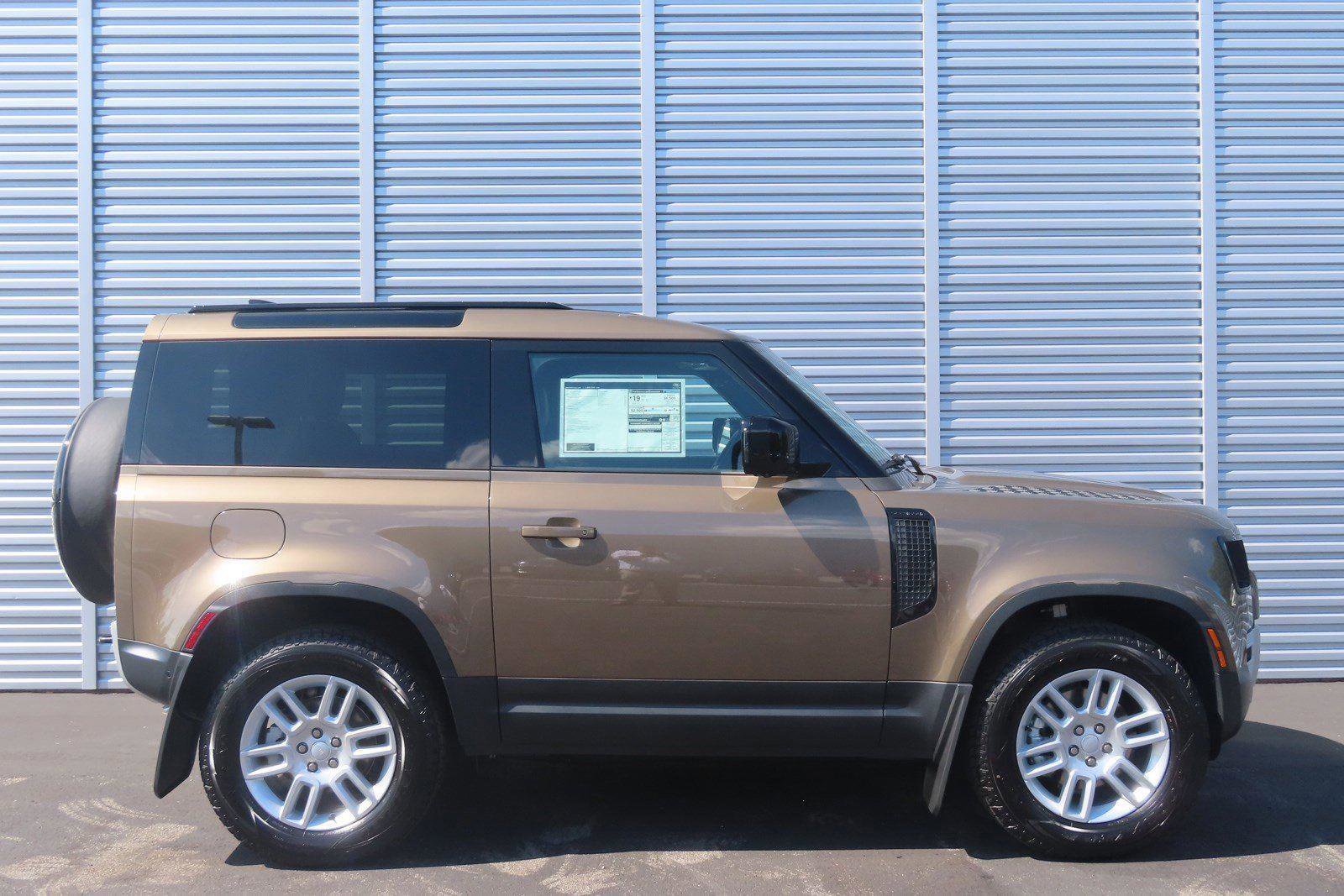 Certified 2023 Land Rover Defender 90 S AWD/4WD image 15