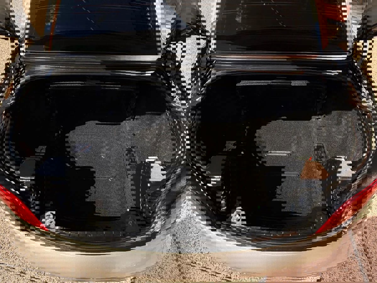 Used 2011 BMW Z4 sDrive35i image 37