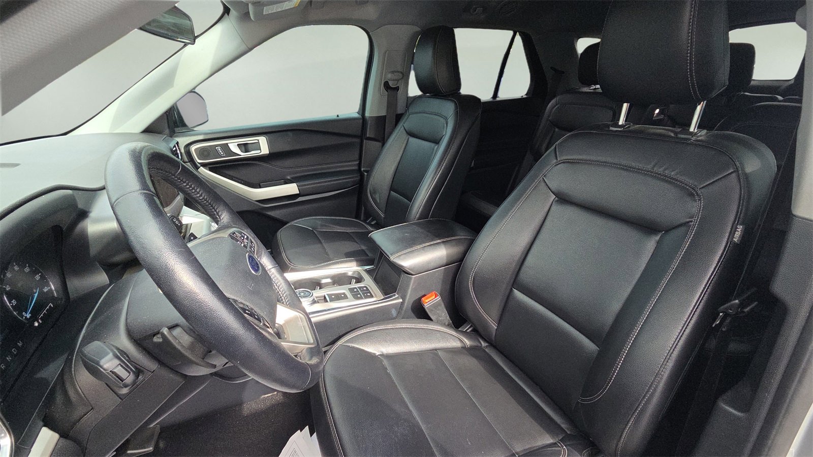 Used 2020 Ford Explorer XLT w/ Equipment Group 202A image 21