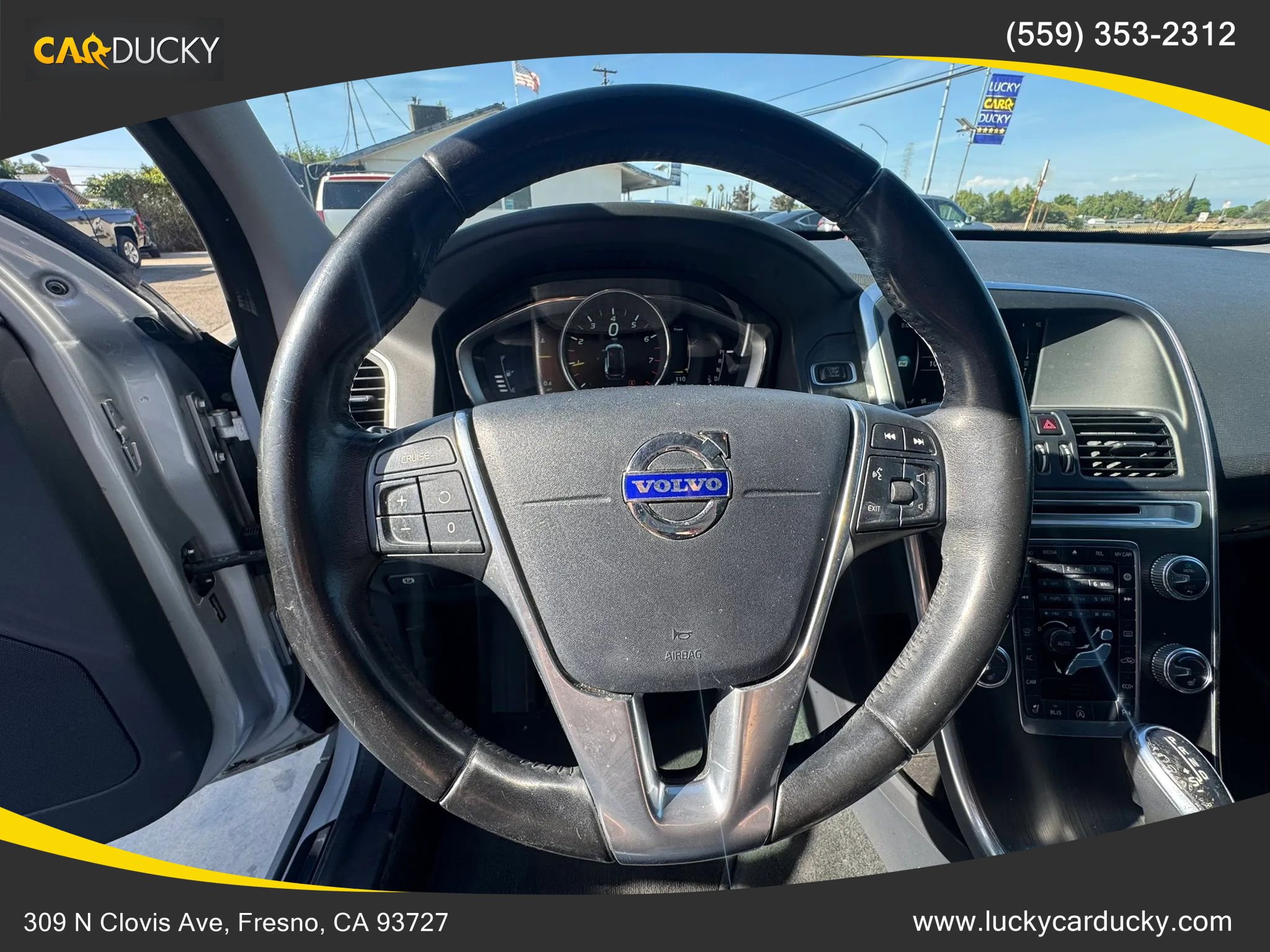 Used 2016 Volvo XC60 T5 Premier w/ Proximity Package FWD image 12