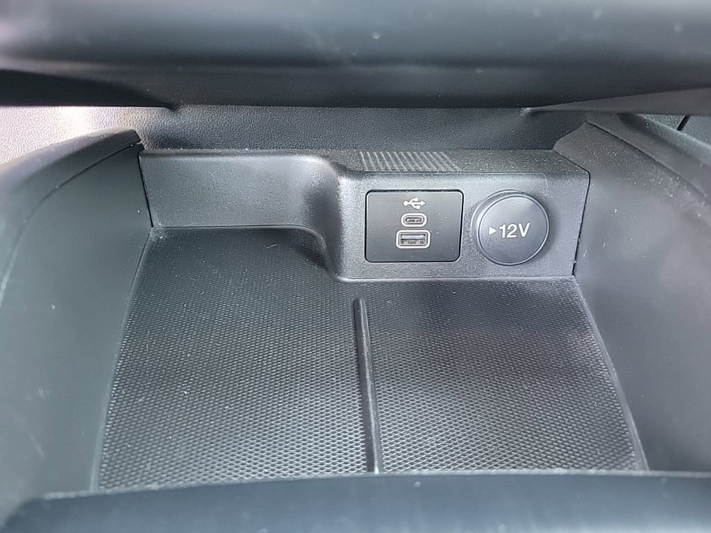 Used 2025 Ford Escape ST-Line Select AWD/4WD image 18