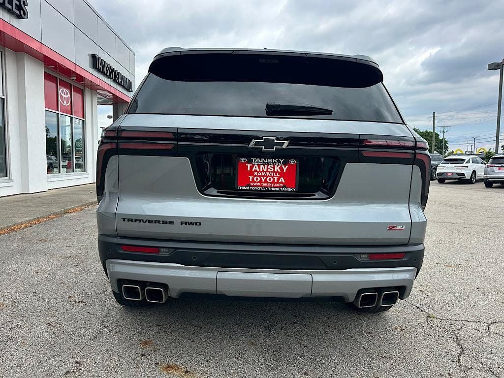Used 2024 Chevrolet Traverse Z71 w/ Enhanced Driving Package AWD/4WD image 4