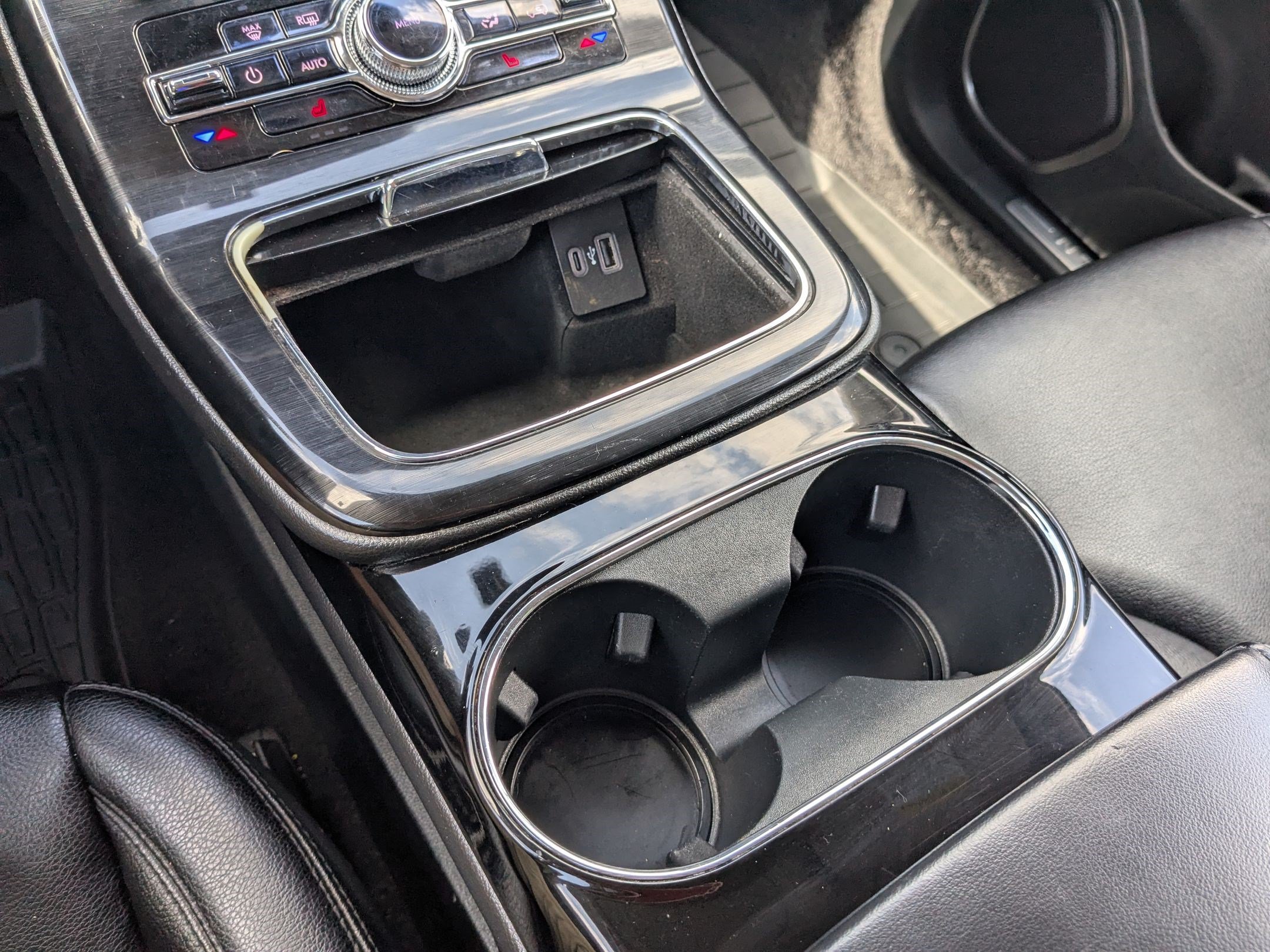Used 2023 Lincoln Nautilus AWD w/ Premium Package image 25