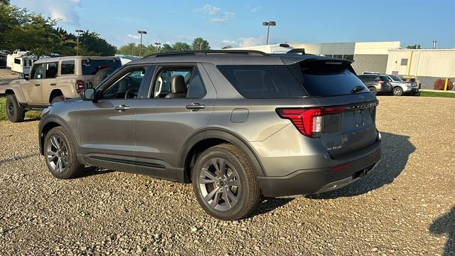New 2026 Ford Explorer Active w/ Active Comfort Package AWD/4WD image 4
