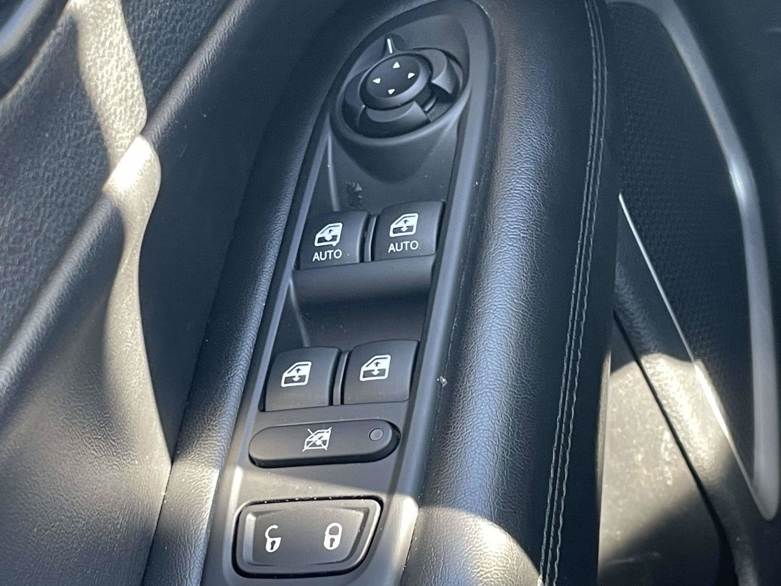 Used 2021 Jeep Compass Latitude AWD/4WD image 12