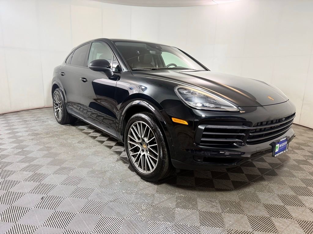 Used 2023 Porsche Cayenne S Platinum w/ Premium Package Plus image 9