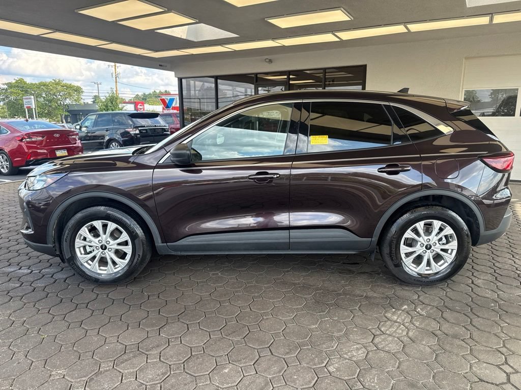 Used 2023 Ford Escape Active AWD/4WD image 9