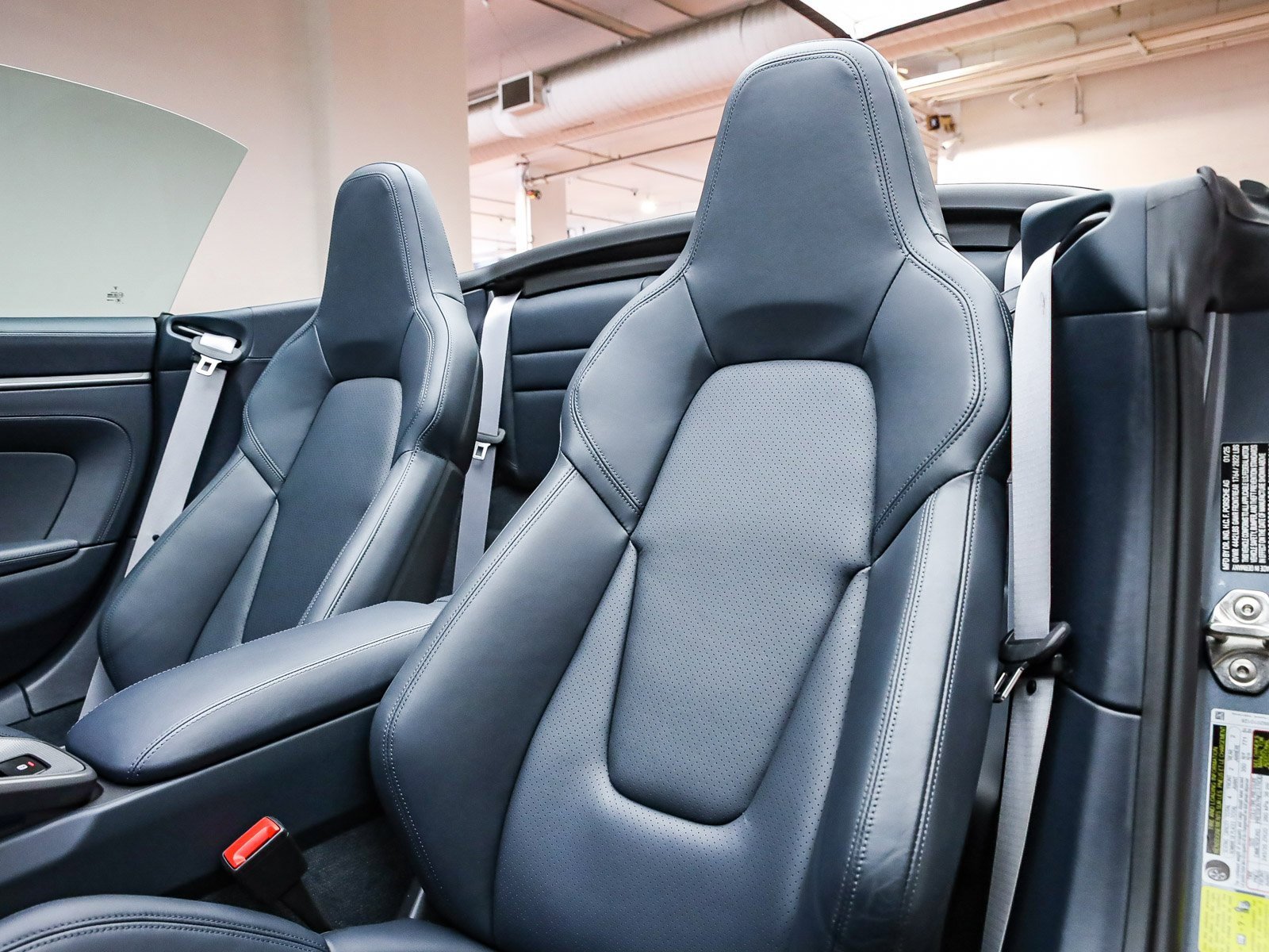 Used 2025 Porsche 911 Carrera image 5