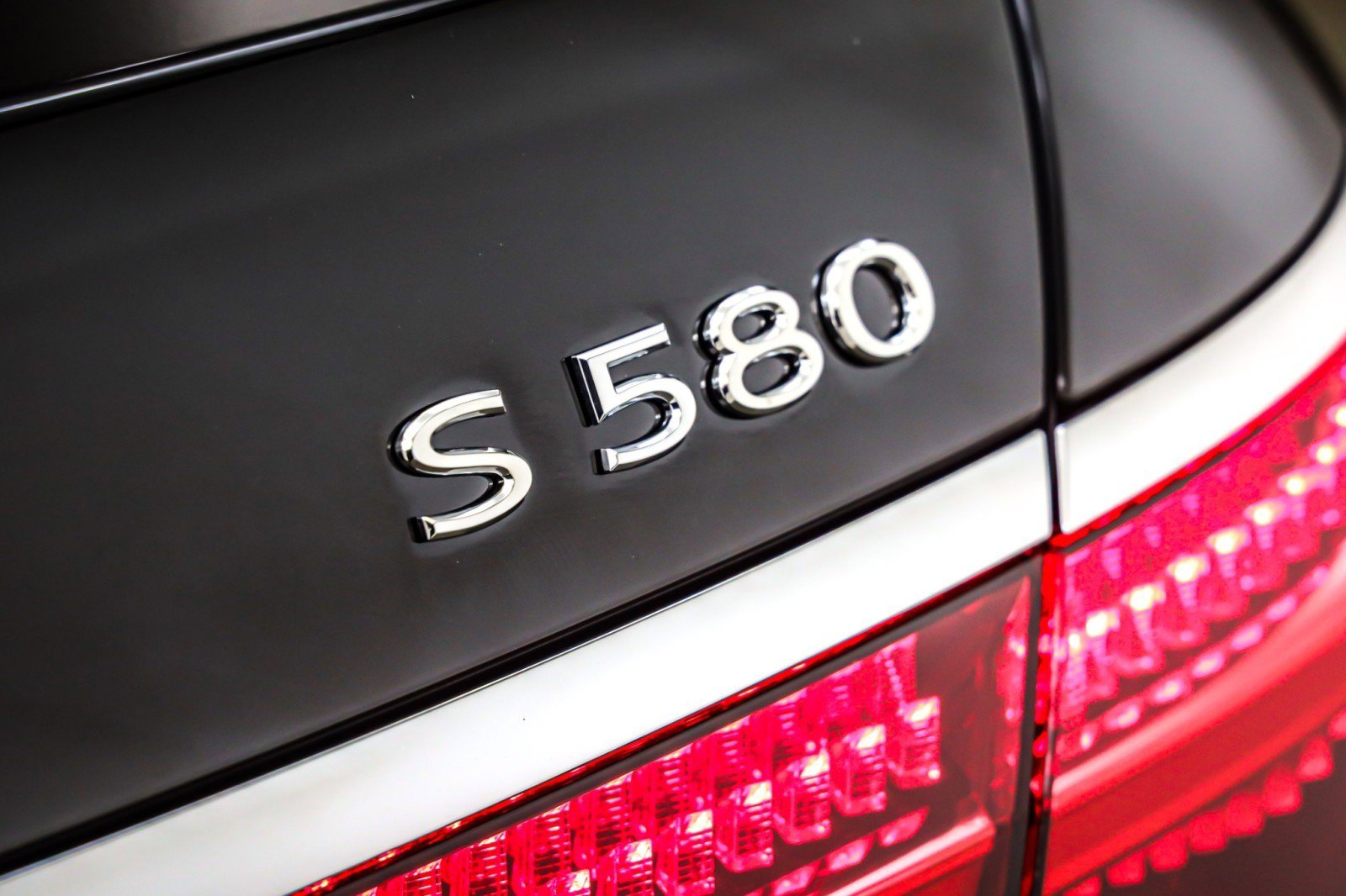 New 2026 Mercedes-Benz Maybach S 580 4MATIC image 9