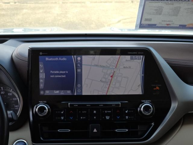 Used 2020 Toyota Highlander Platinum image 15