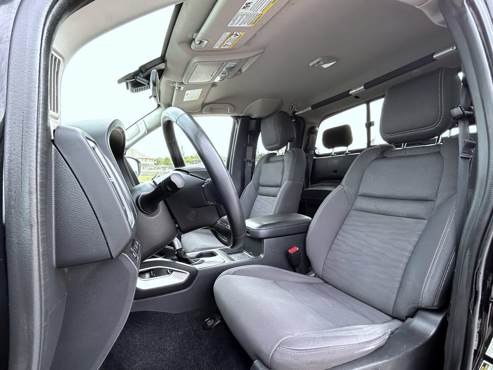 Used 2022 Nissan Frontier SV AWD/4WD image 11