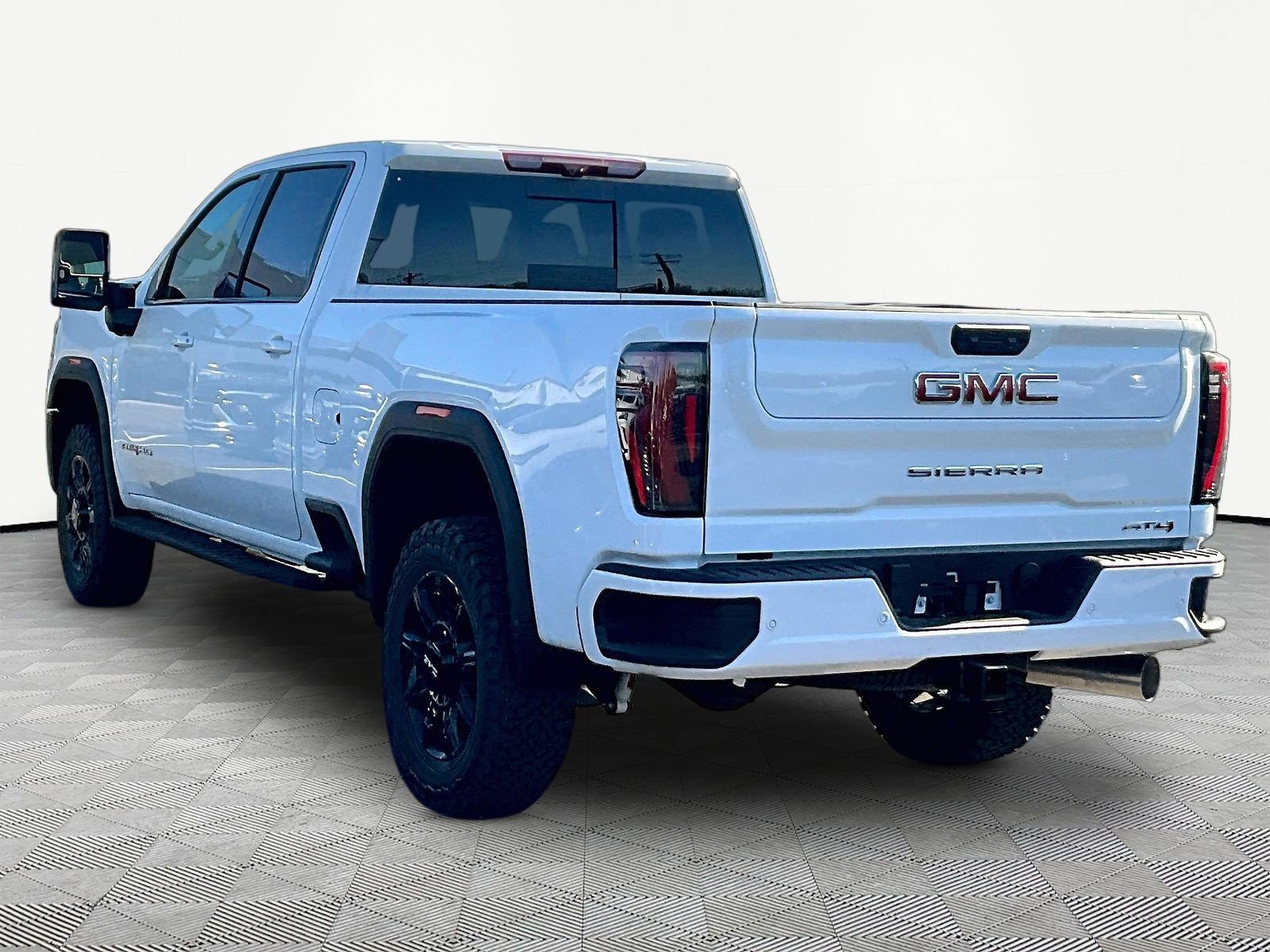 New 2026 GMC Sierra 2500 AT4 w/ AT4 Premium Plus Package AWD/4WD image 4
