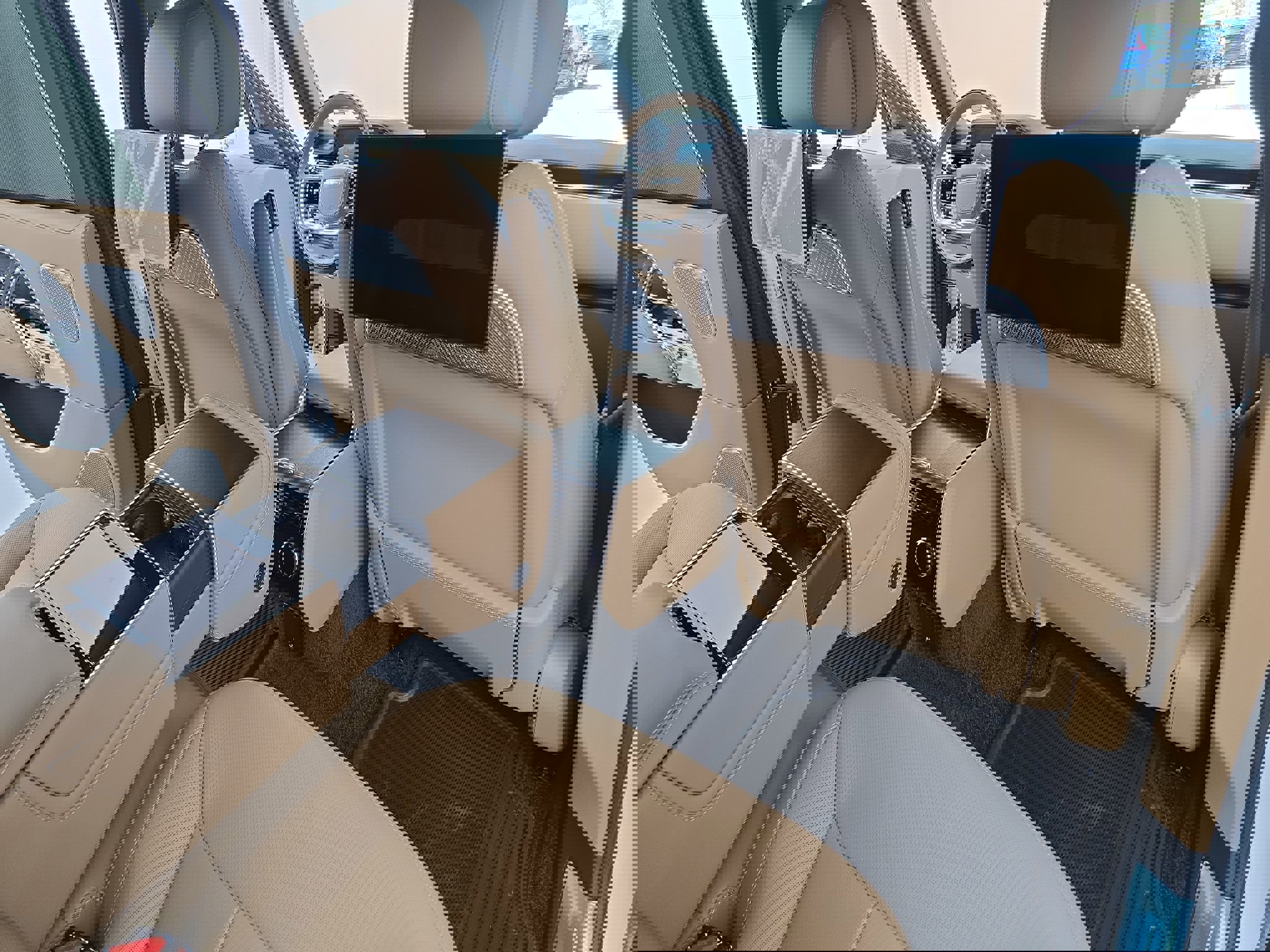 Certified 2025 Land Rover Range Rover Long Wheelbase Autobiography image 11