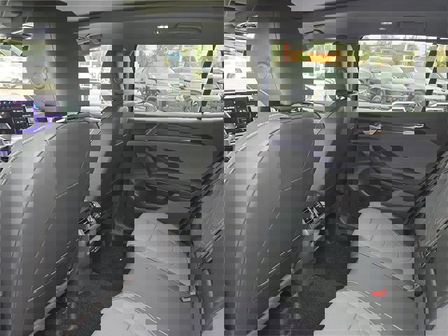 New 2026 Volkswagen Tiguan SE R-Line image 10