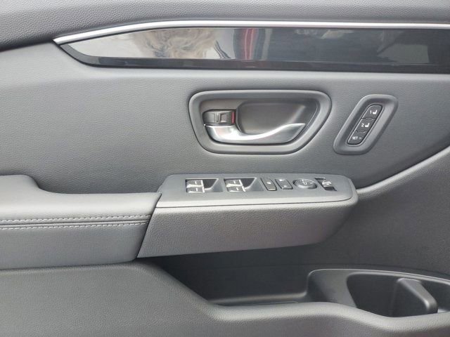 New 2025 Honda Pilot Touring image 12