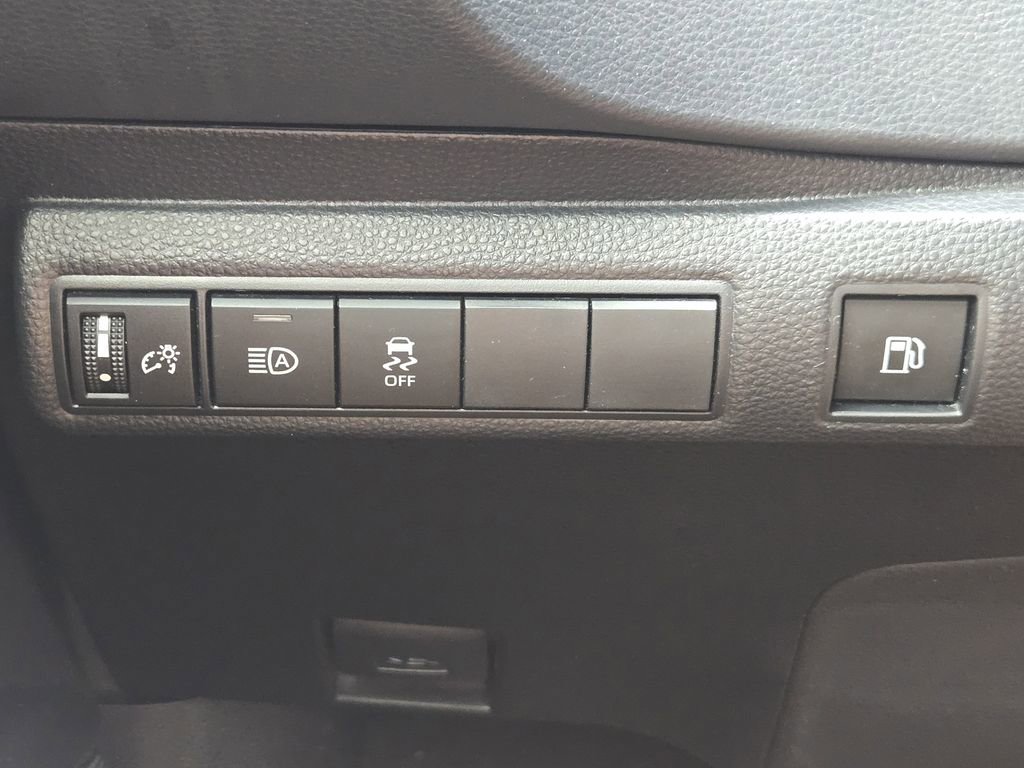 Used 2025 Toyota Corolla SE w/ SE Premium Package image 24